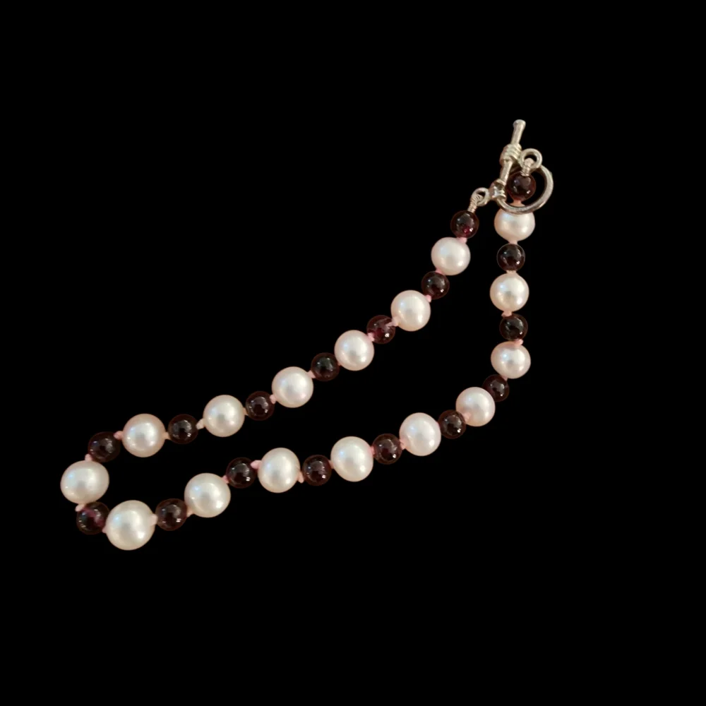 Necklace and bracelet genuine pearls 925 sterling silver garnet hand knotted